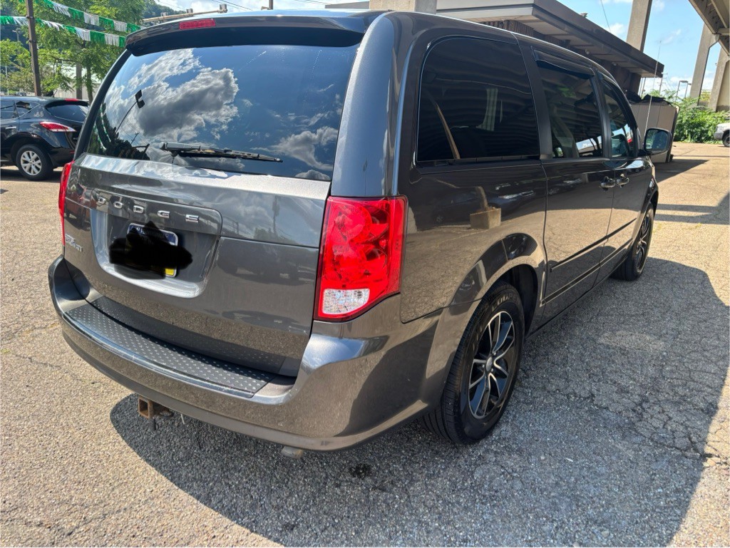 2015 Dodge Grand Caravan Image 3