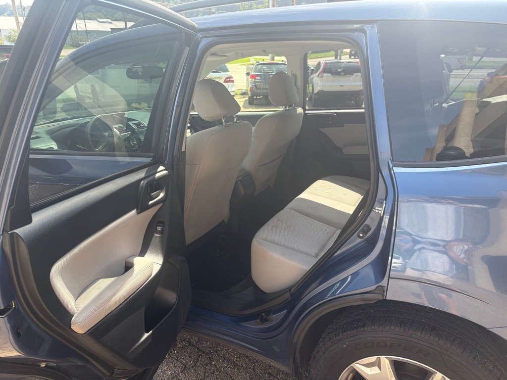 2014 Subaru Forester Image 10