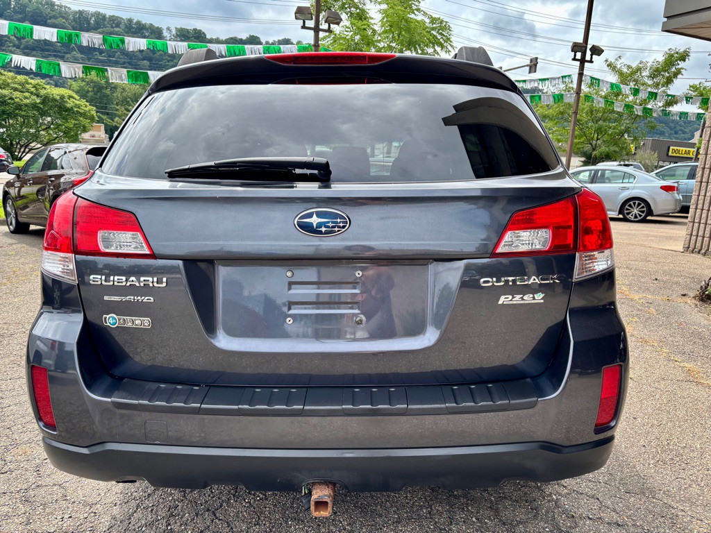 2013 Subaru Outback Image 4