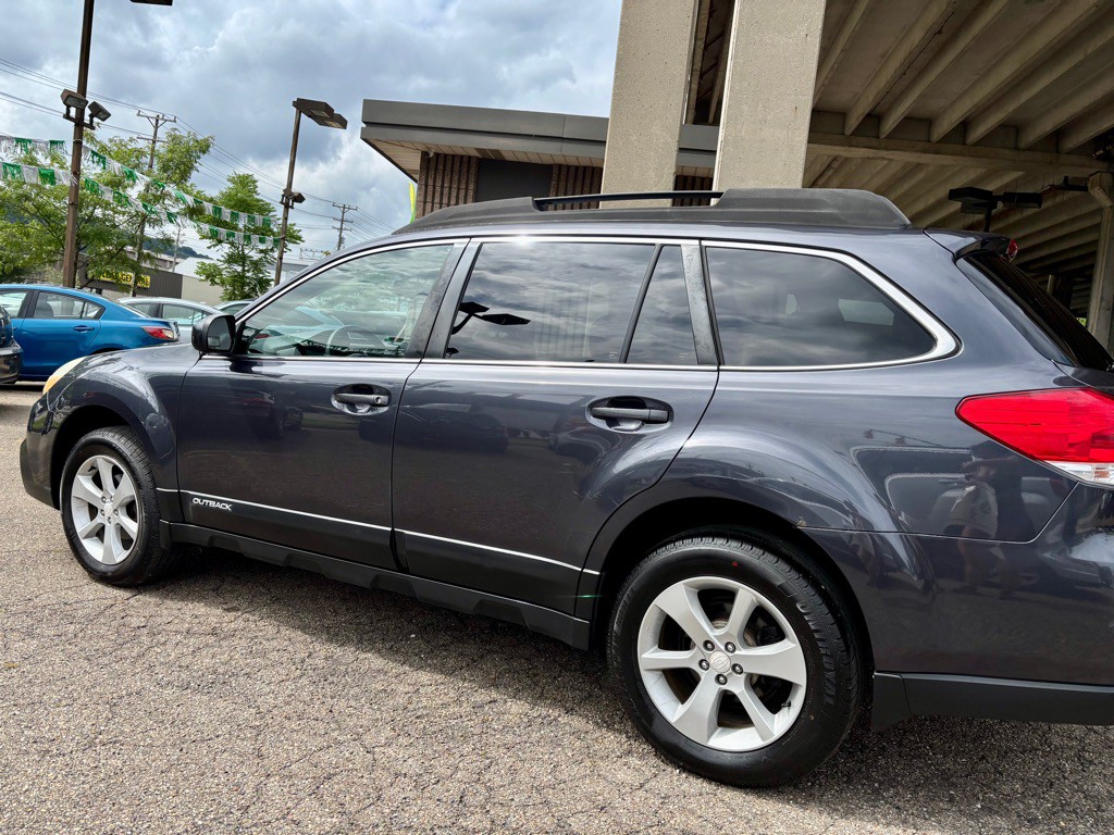 2013 Subaru Outback Image 6