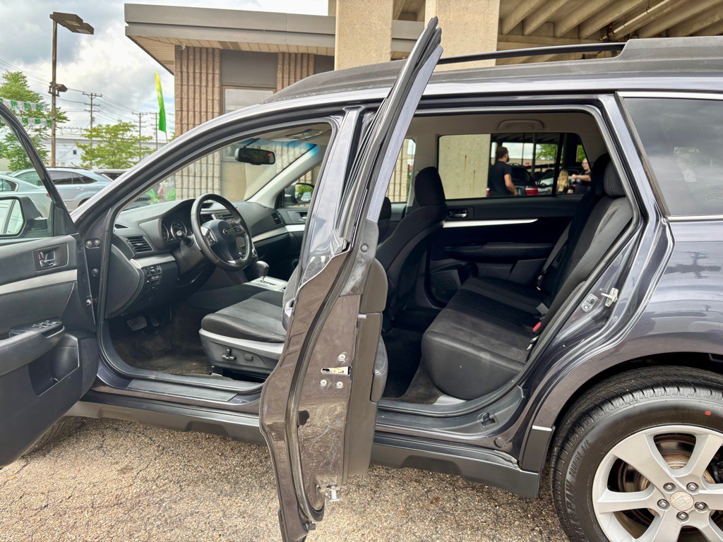 2013 Subaru Outback Image 7