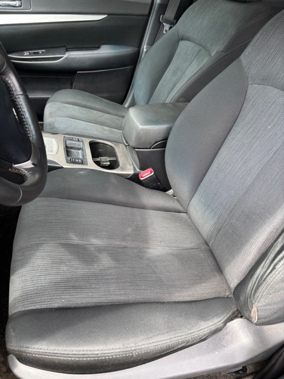 2013 Subaru Outback Image 16
