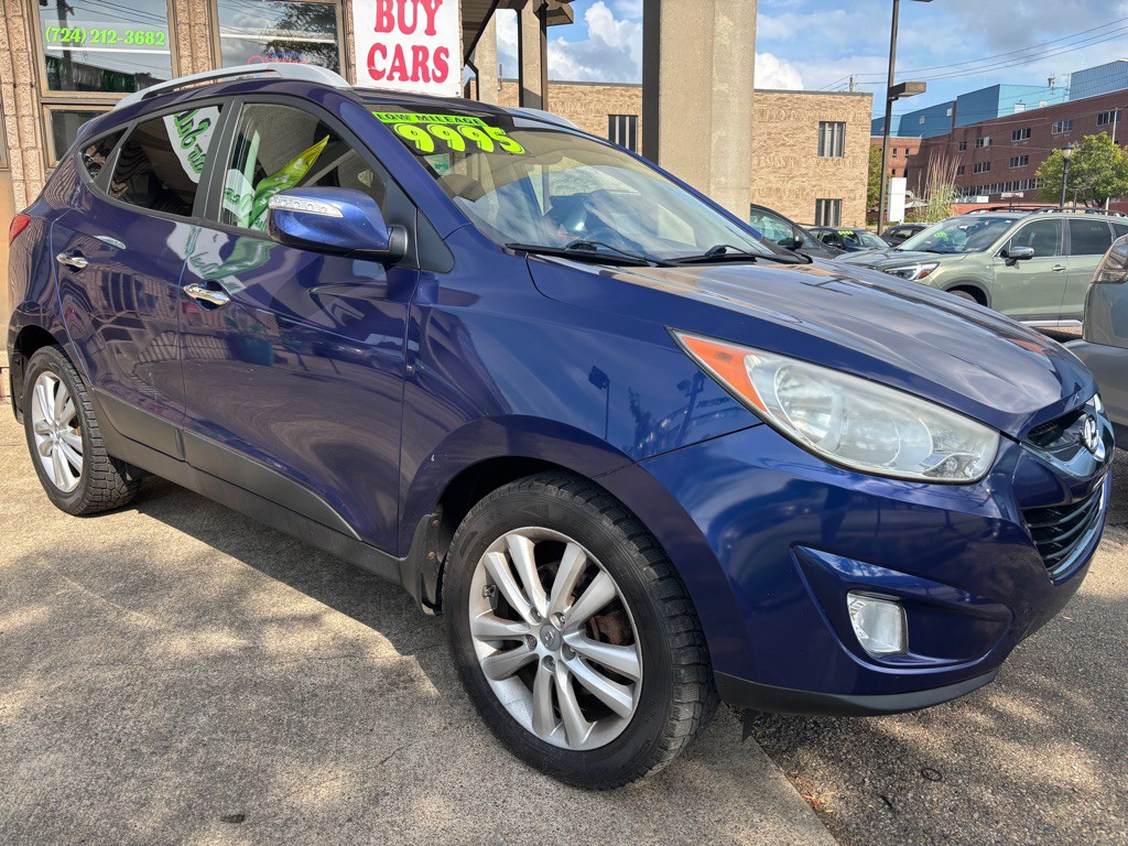 2013 Hyundai Tucson Image 2