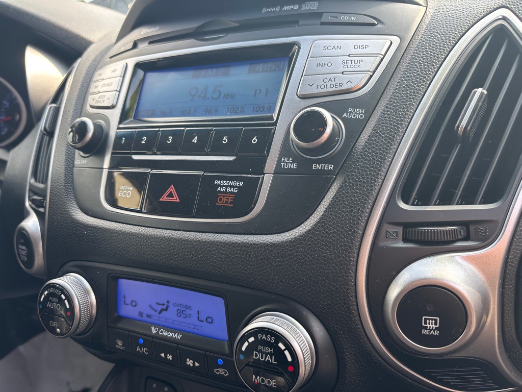 2013 Hyundai Tucson Image 6