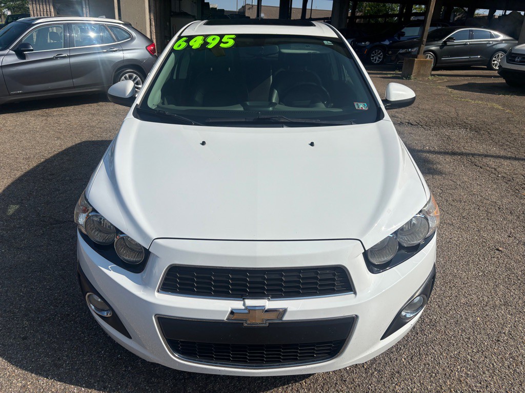 2015 Chevrolet Sonic Image 4