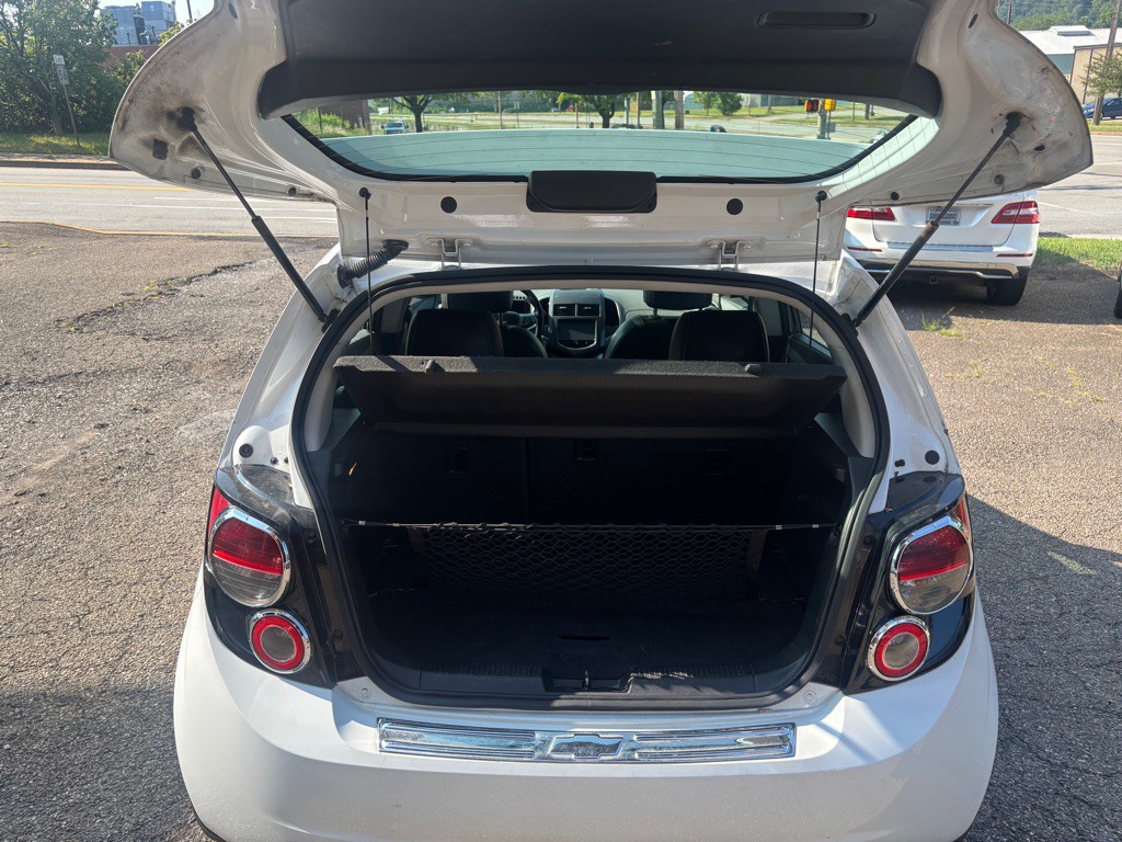2015 Chevrolet Sonic Image 11