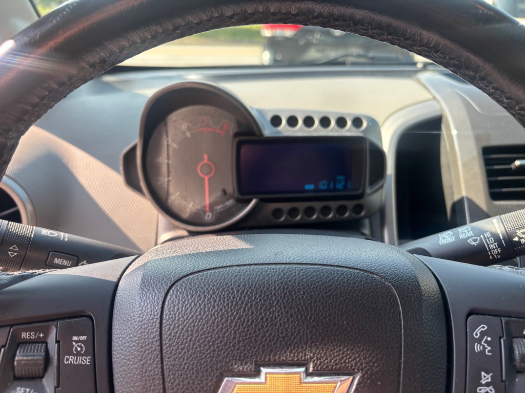 2015 Chevrolet Sonic Image 15