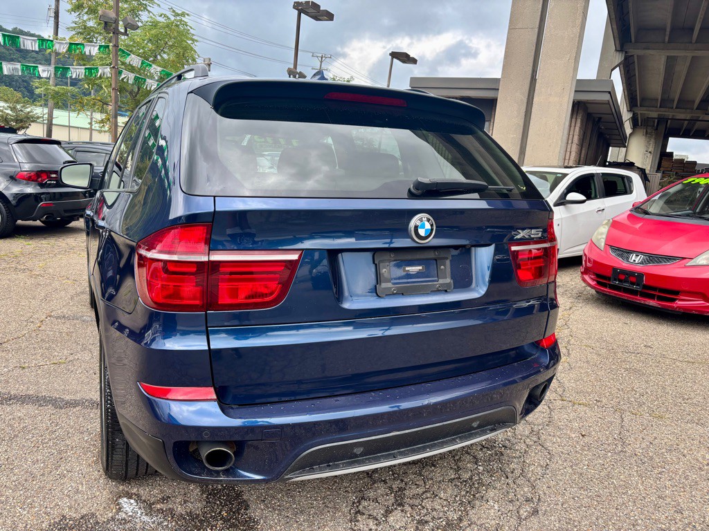 2013 BMW X5 Image 2