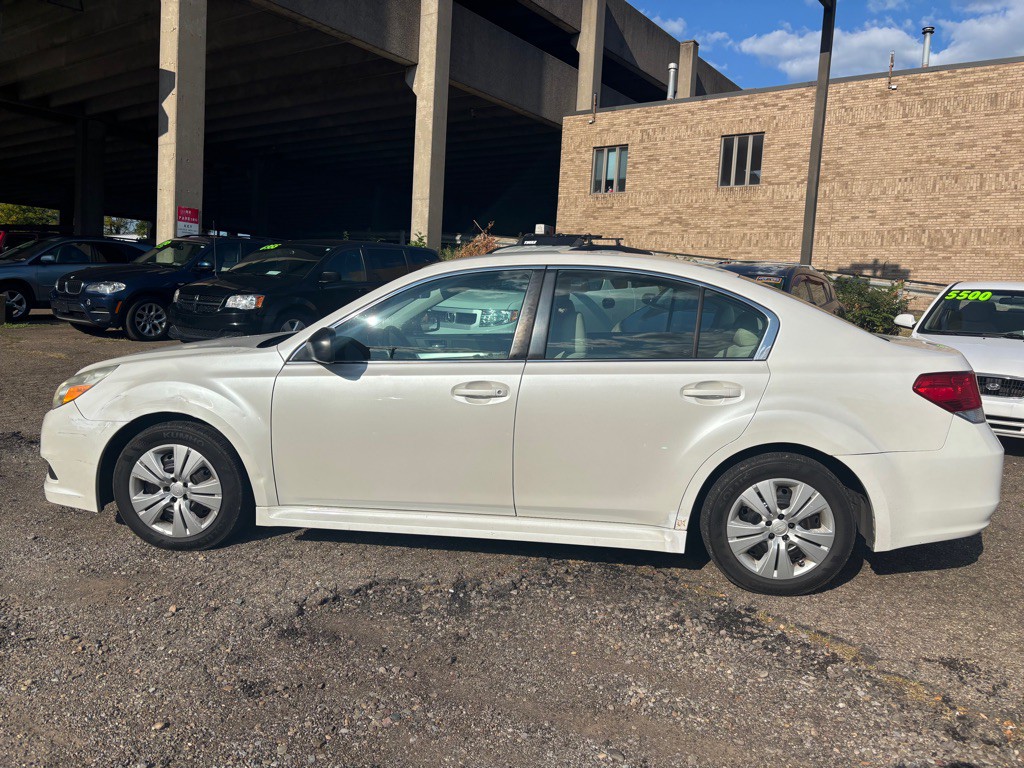 2011 Subaru Legacy Image 17