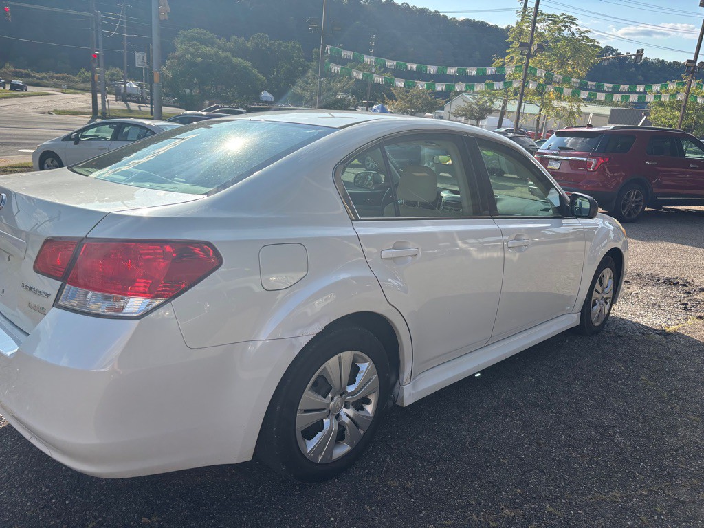 2011 Subaru Legacy Image 19