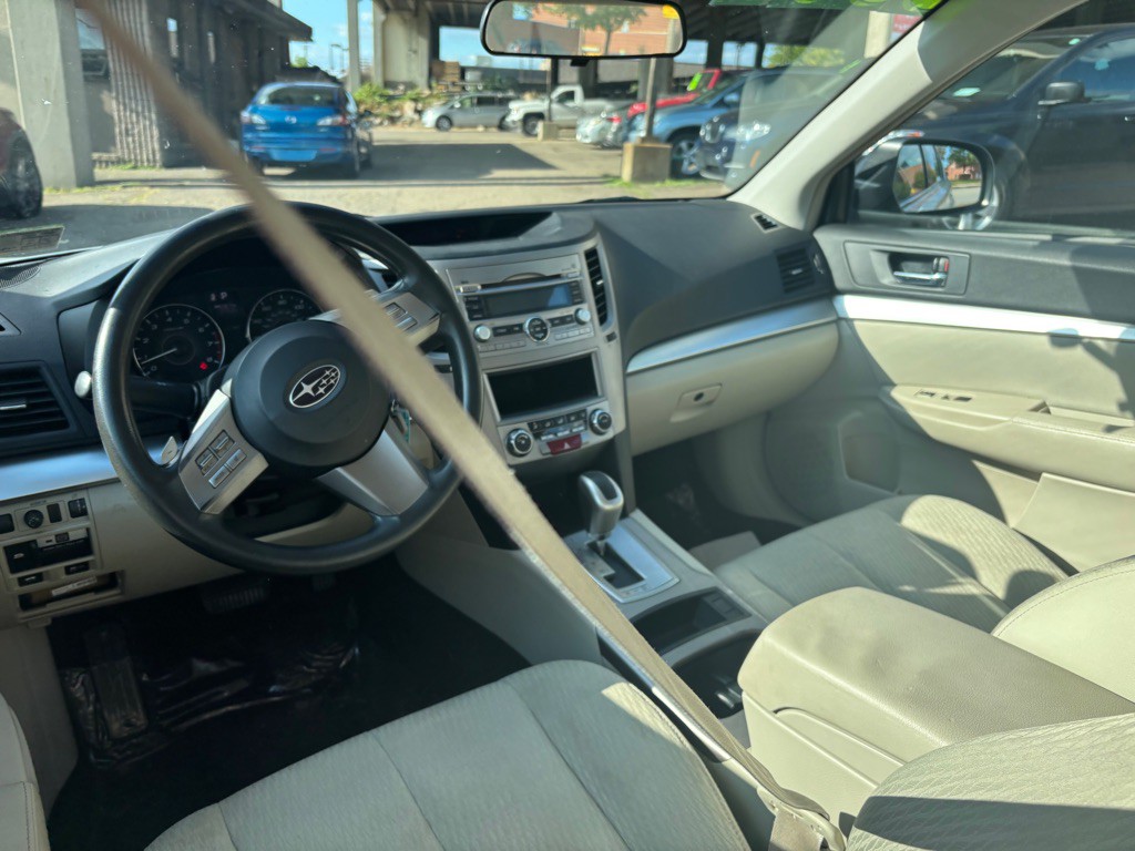 2011 Subaru Legacy Image 22
