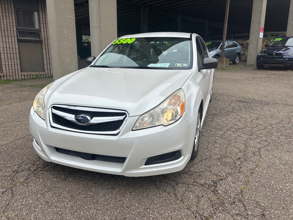 2011 Subaru Legacy Image 3
