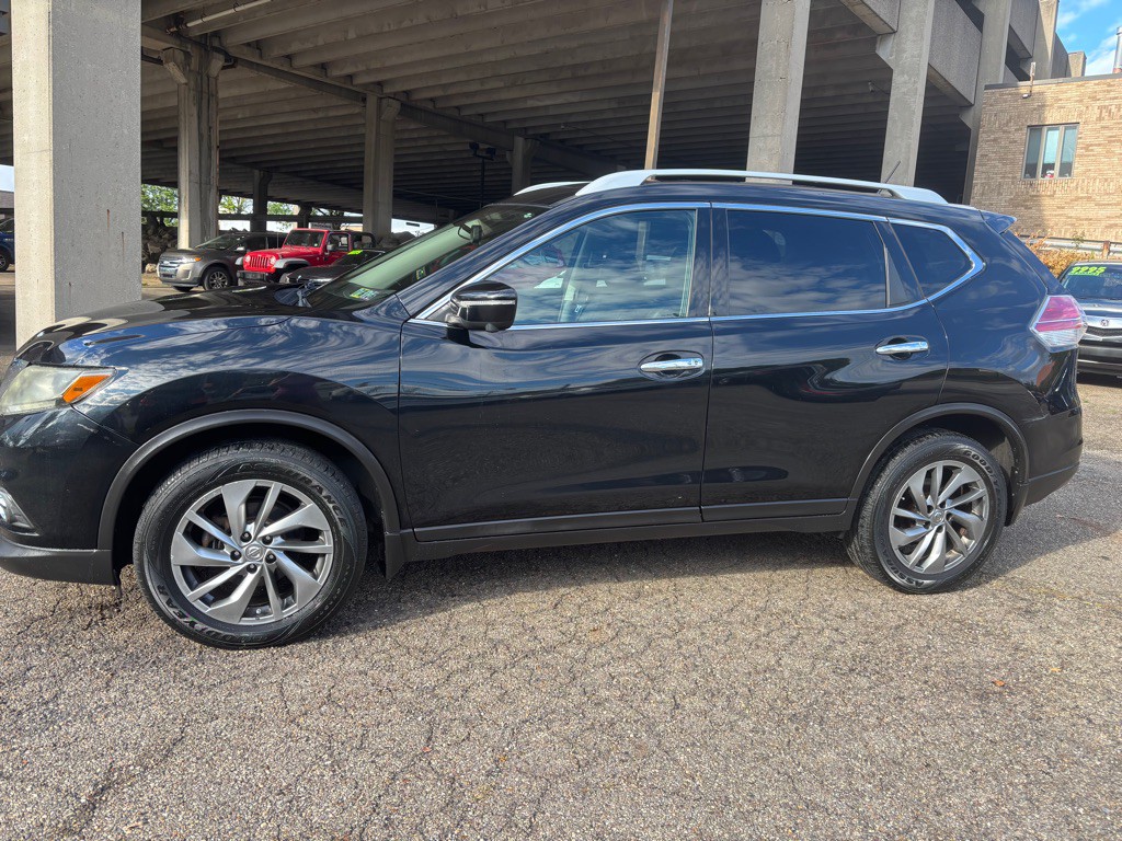 2015 Nissan Rogue Image 1