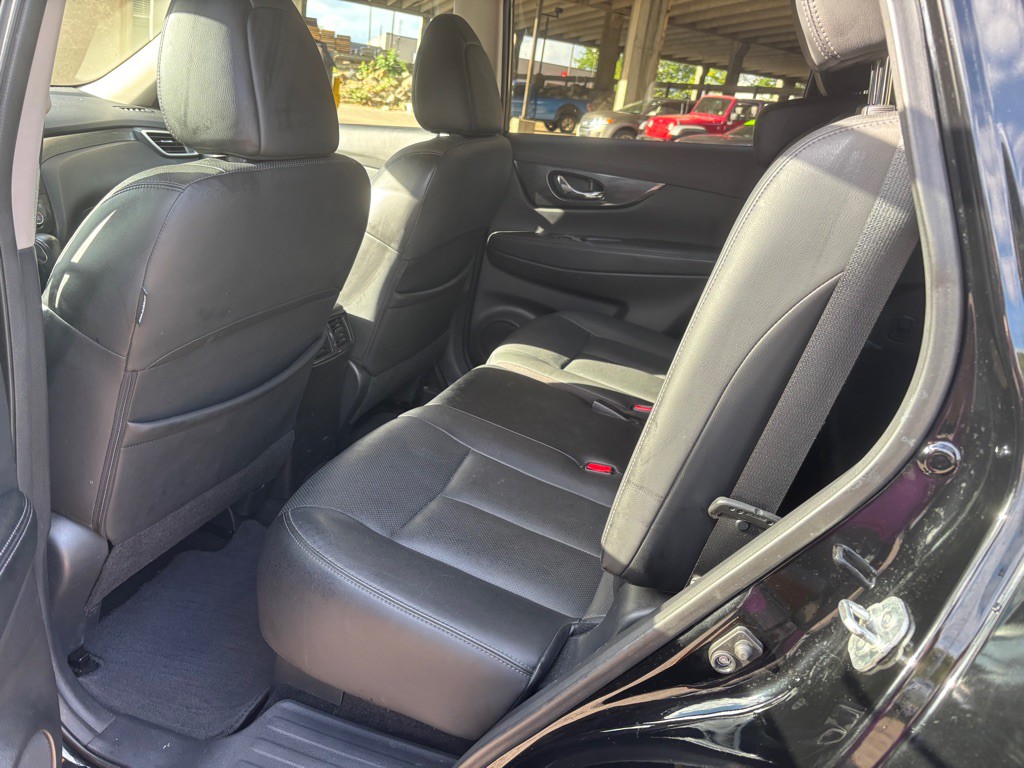 2015 Nissan Rogue Image 10