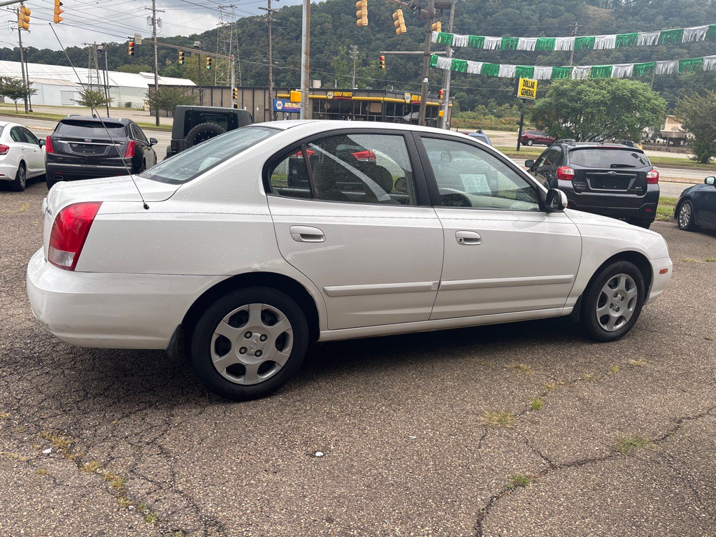 2002 Hyundai Elantra Image 3