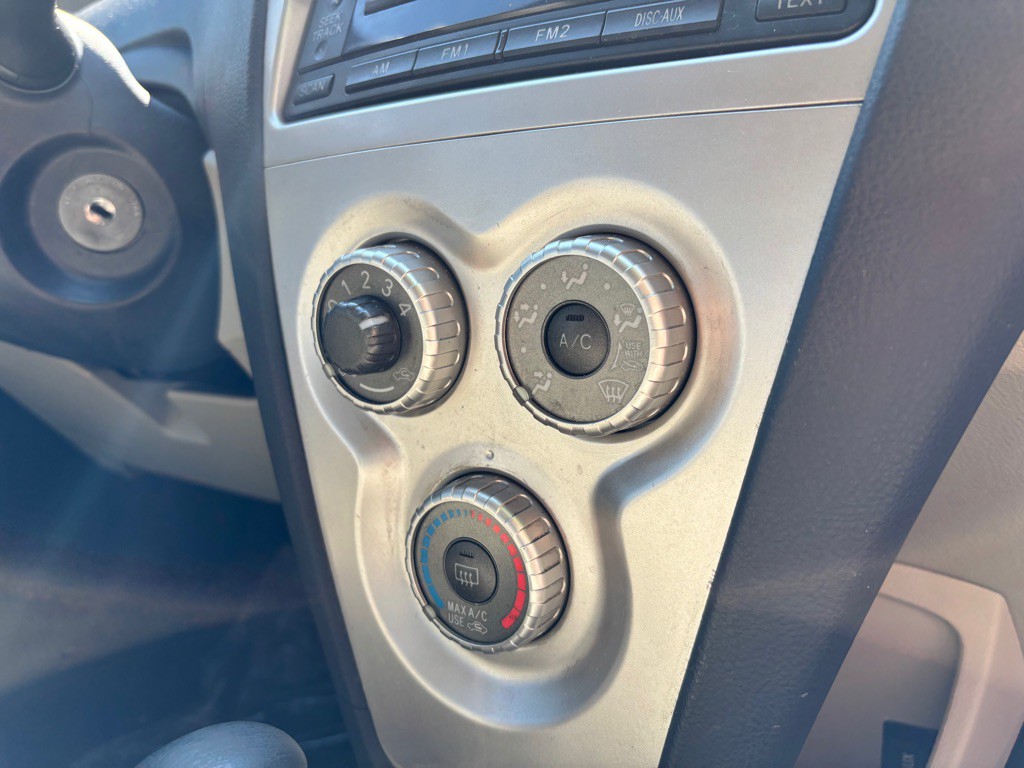 2008 Toyota Yaris Image 10