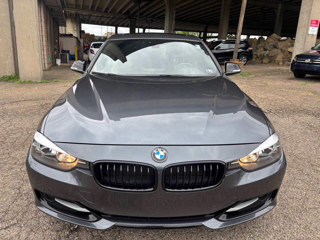 2014 BMW 3 Series Image 2