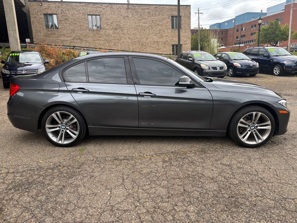 2014 BMW 3 Series Image 3