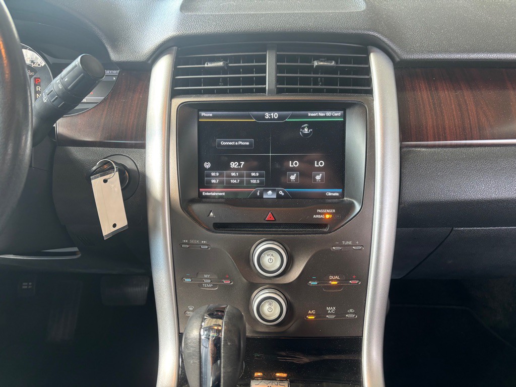 2012 Ford Edge Image 16