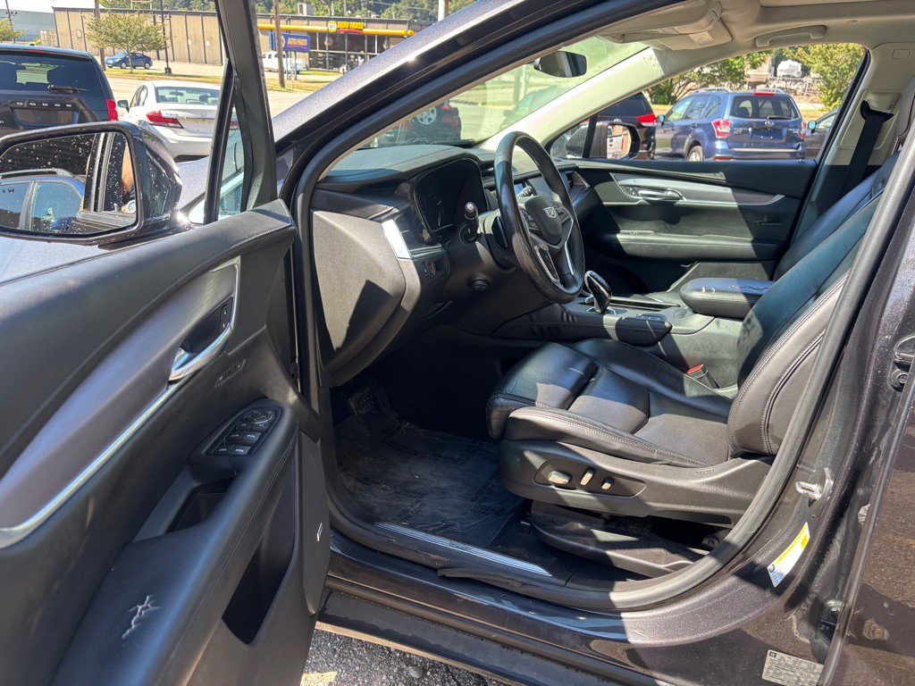 2017 Cadillac XT5 Image 9