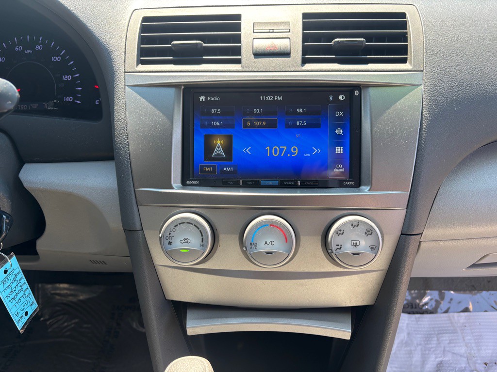 2011 Toyota Camry Image 13