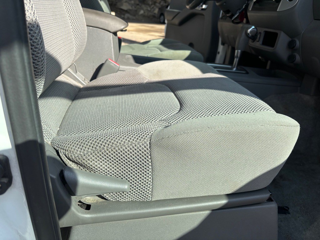 2013 Nissan Frontier Image 15