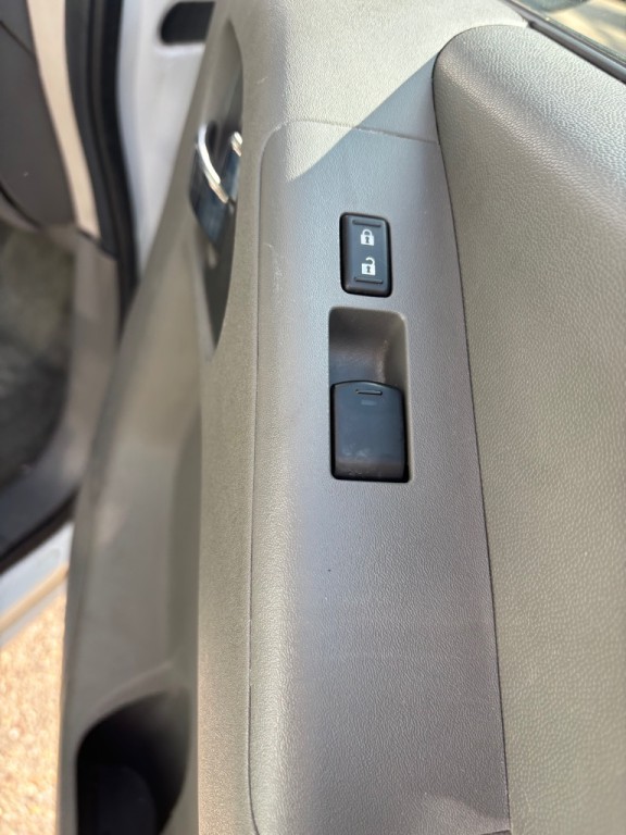 2013 Nissan Frontier Image 17