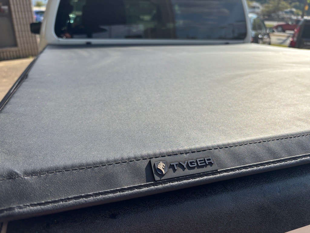 2013 Nissan Frontier Image 21