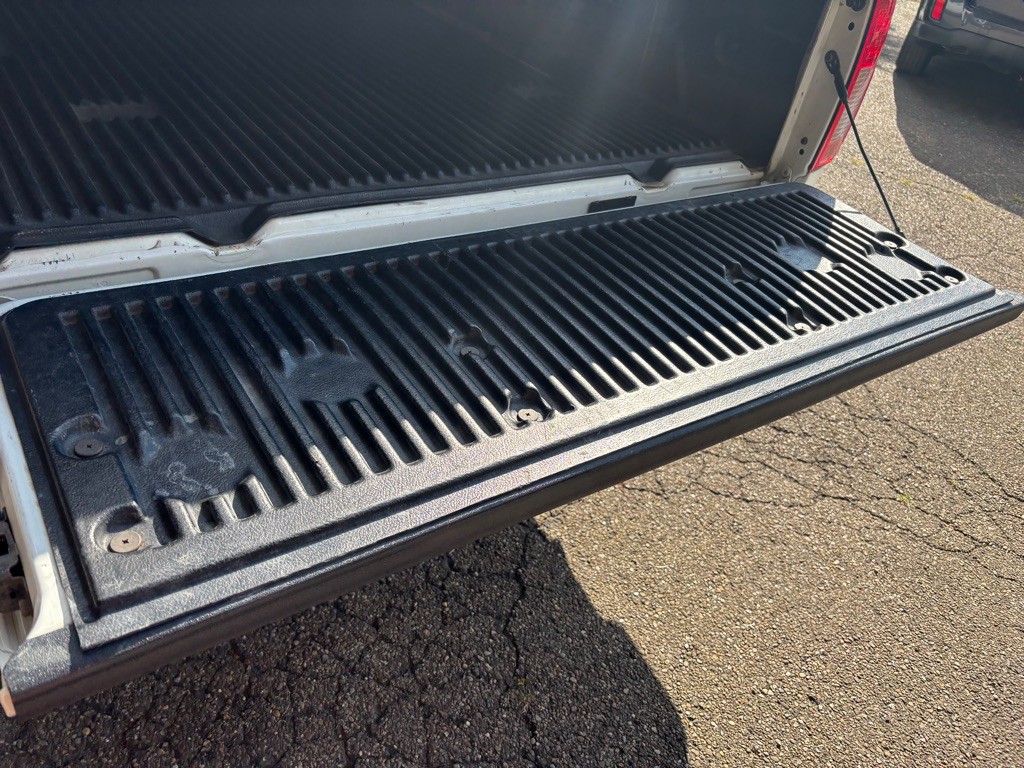 2013 Nissan Frontier Image 26
