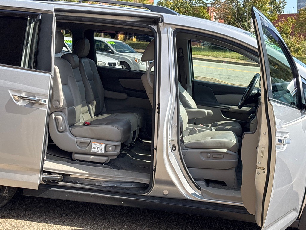 2014 Honda Odyssey Image 7