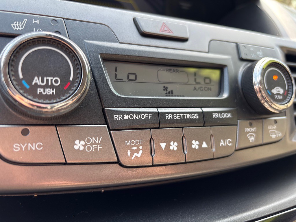 2014 Honda Odyssey Image 20