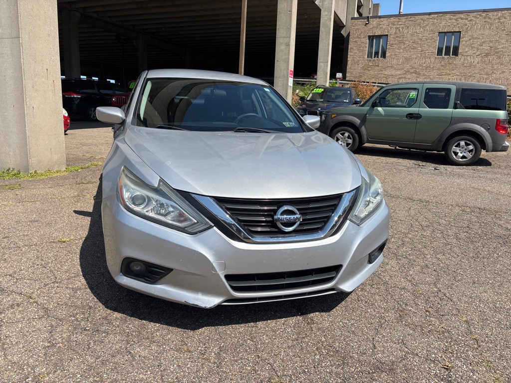 2017 Nissan Altima Image 5