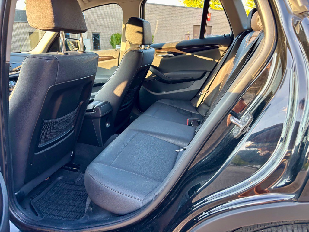 2015 BMW X1 Image 7