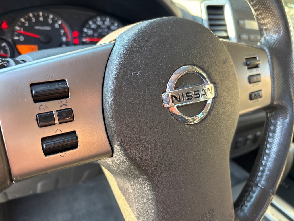 2011 Nissan Frontier Image 14