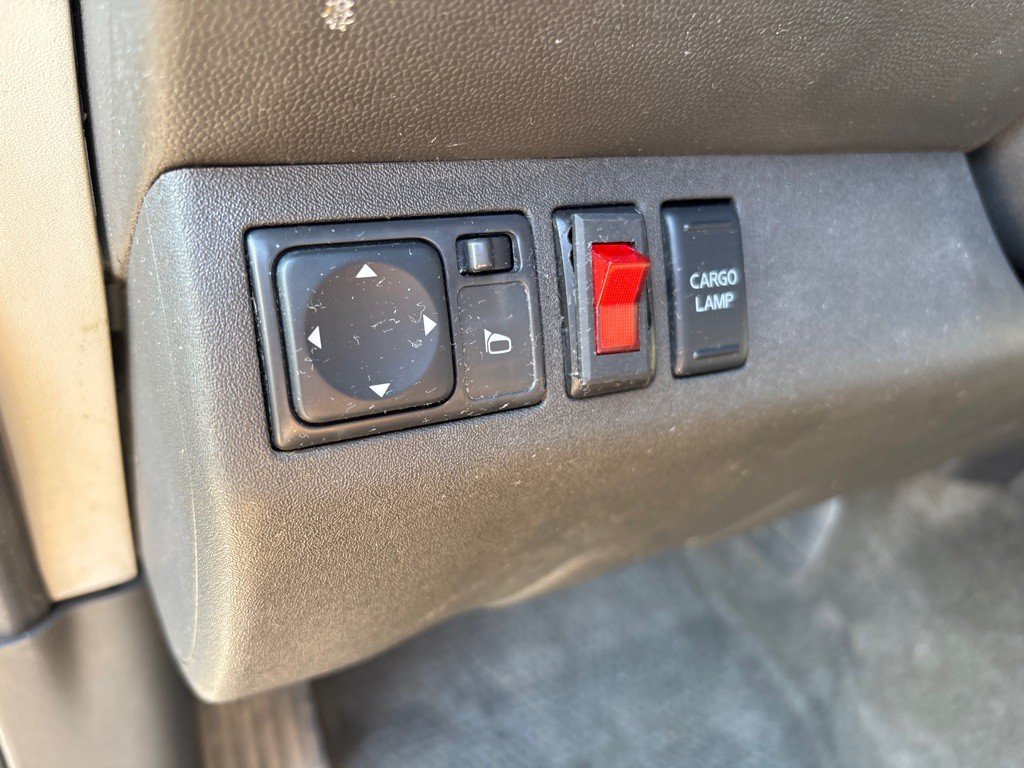 2011 Nissan Frontier Image 16