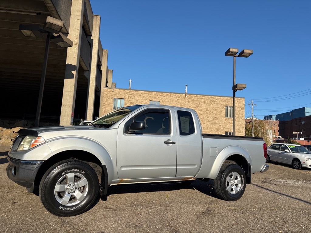 2011 Nissan Frontier Image 3