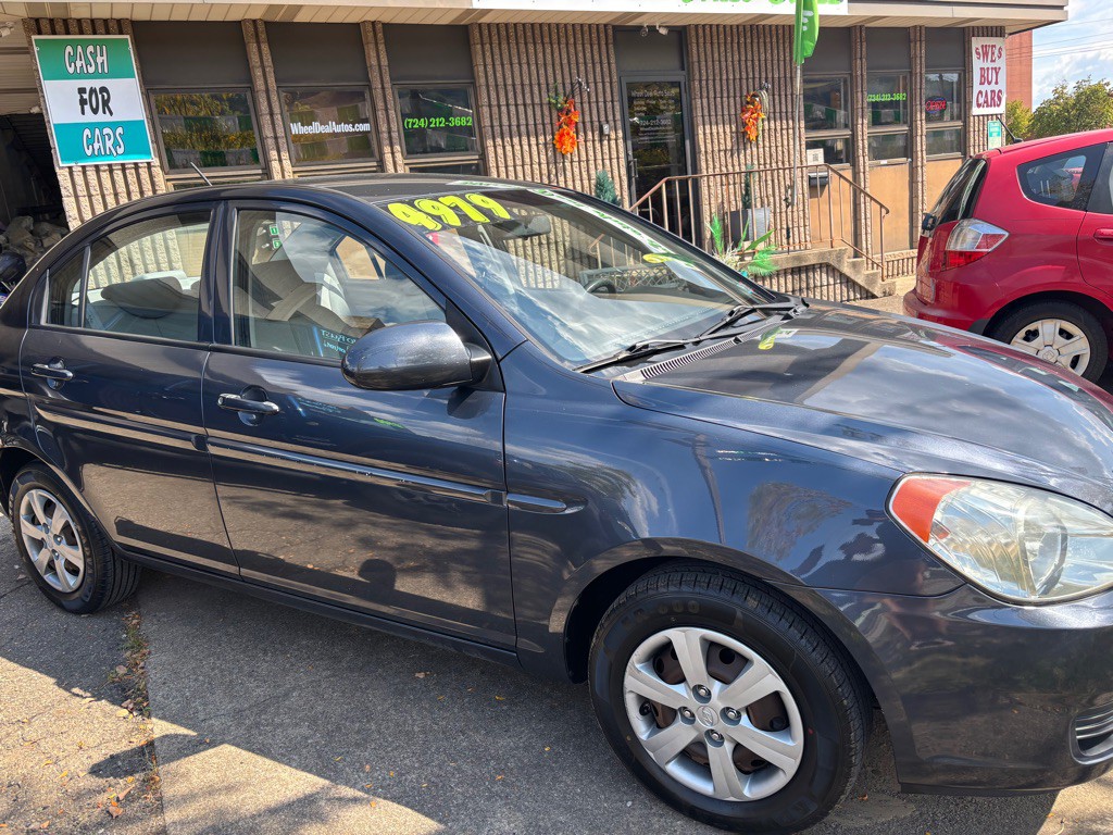 2008 Hyundai Accent Image 2