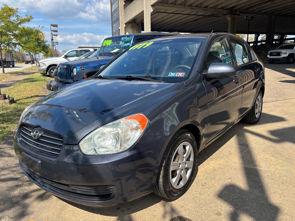 2008 Hyundai Accent Image 3