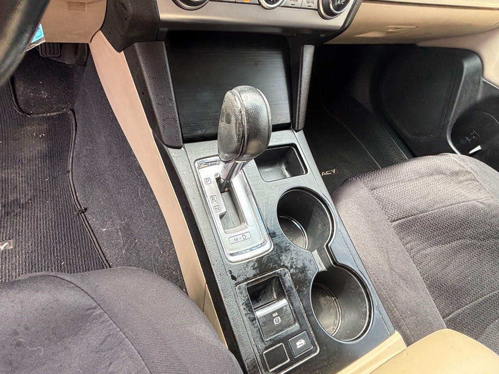 2016 Subaru Legacy Image 11