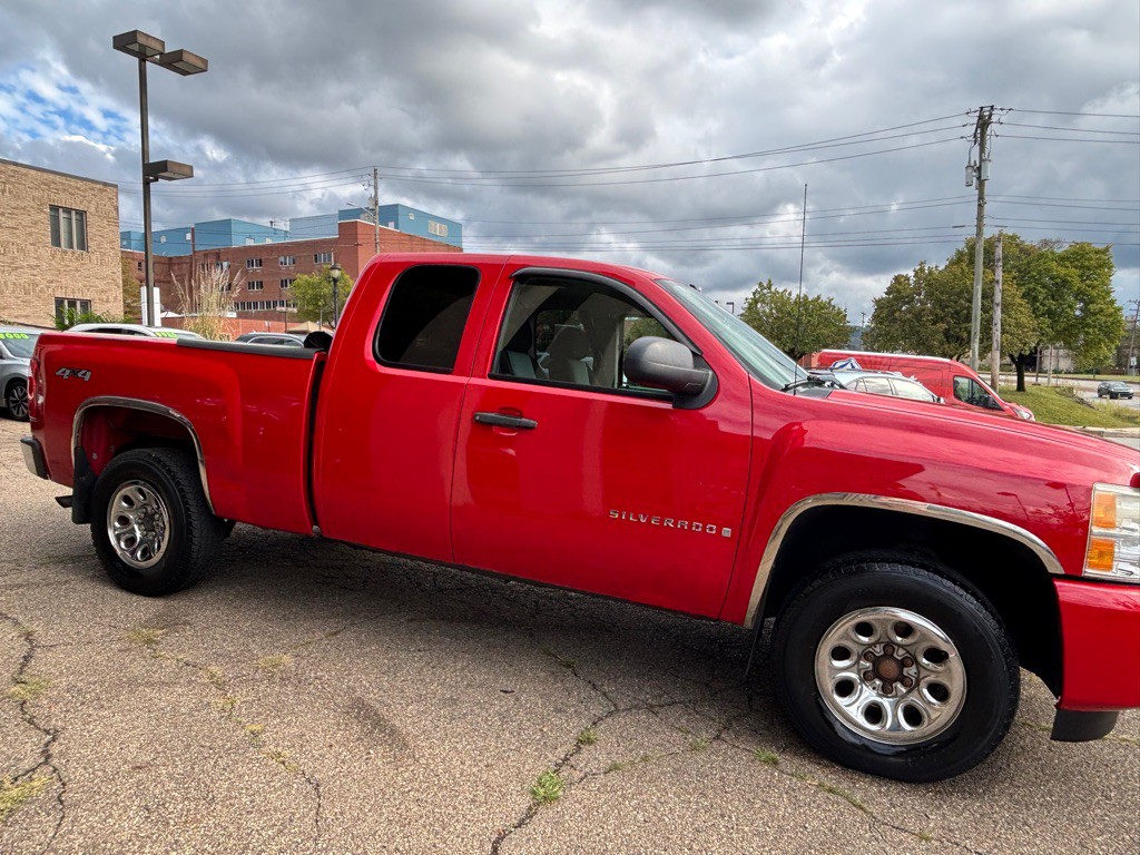 2008 Chevrolet Silverado 1500 Image 2