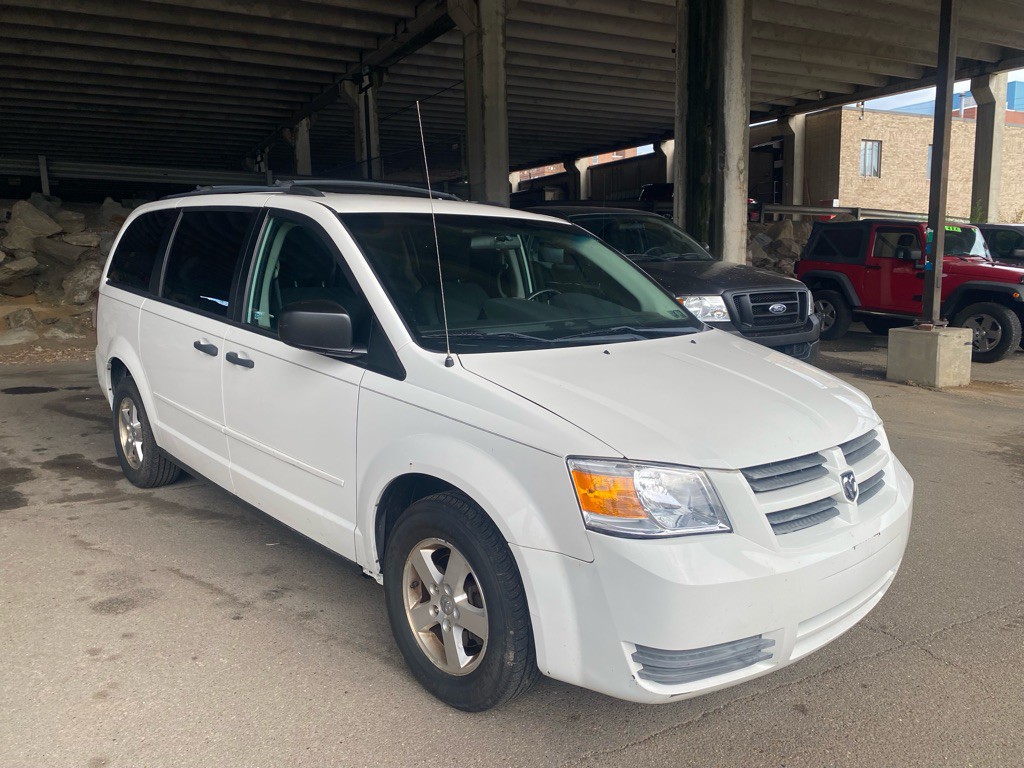 2008 Dodge Grand Caravan Image 2