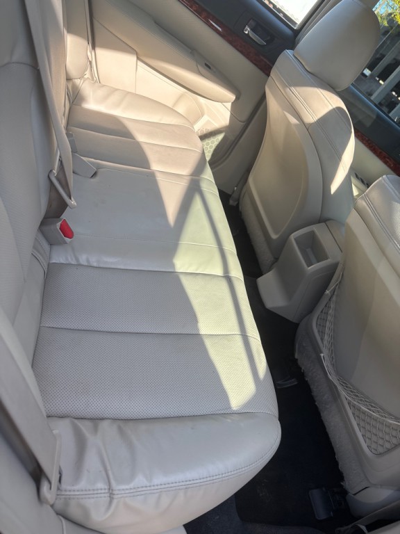 2011 Subaru Legacy Image 10