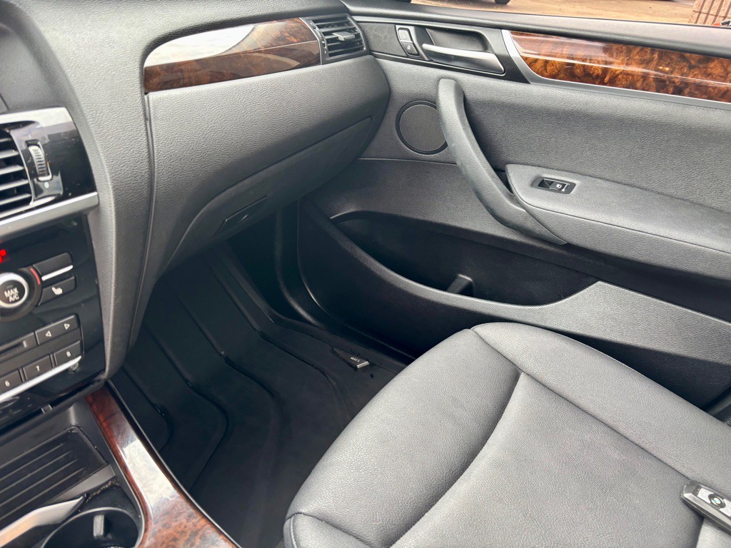 2017 BMW X3 Image 15