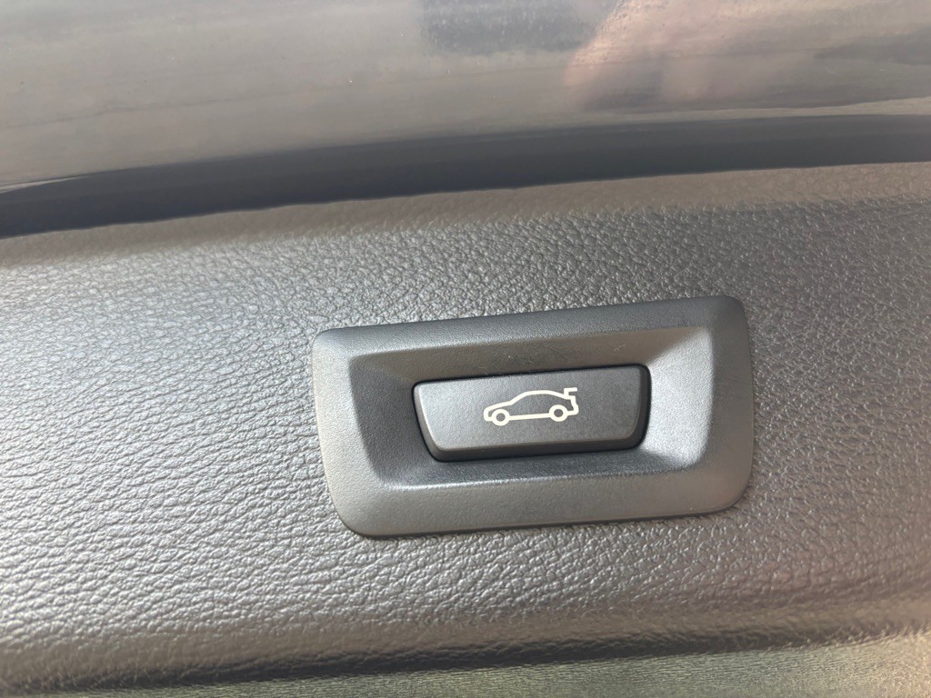 2017 BMW X3 Image 24
