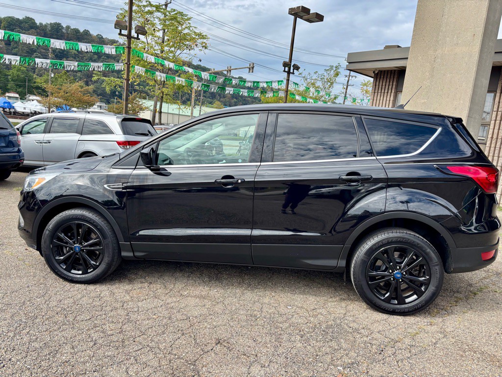 2019 Ford Escape Image 1