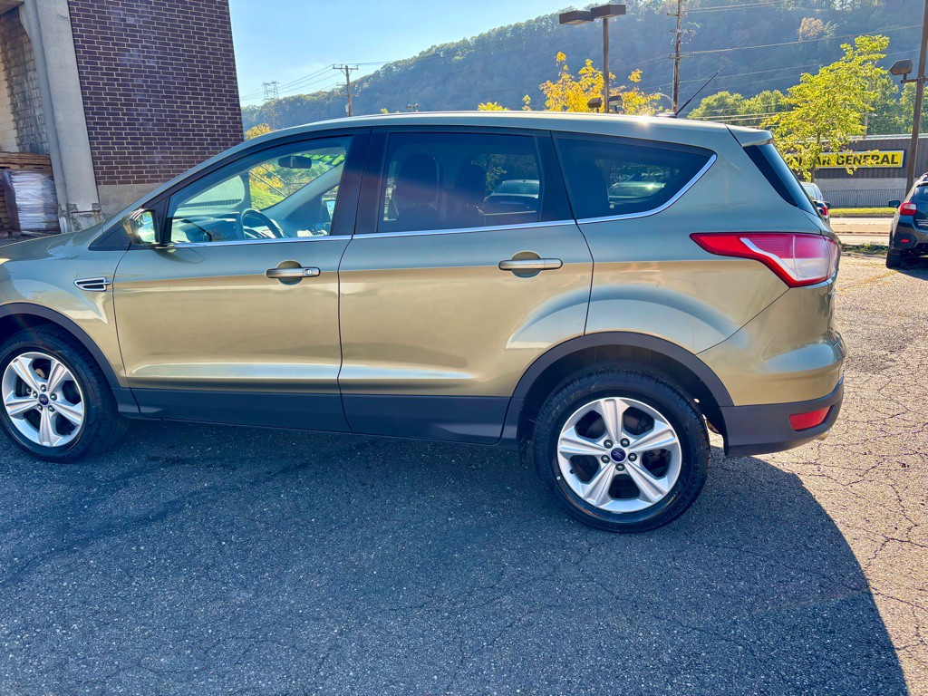 2013 Ford Escape Image 2