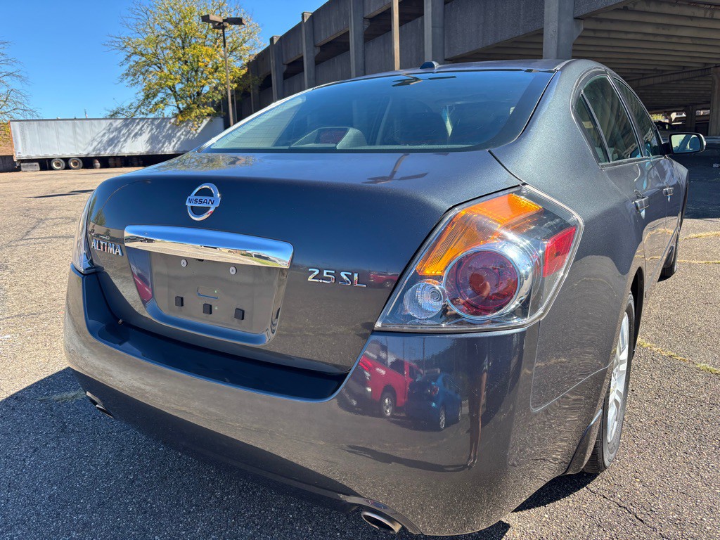 2011 Nissan Altima Image 5