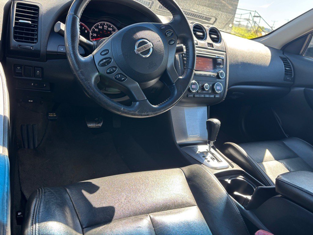 2011 Nissan Altima Image 6
