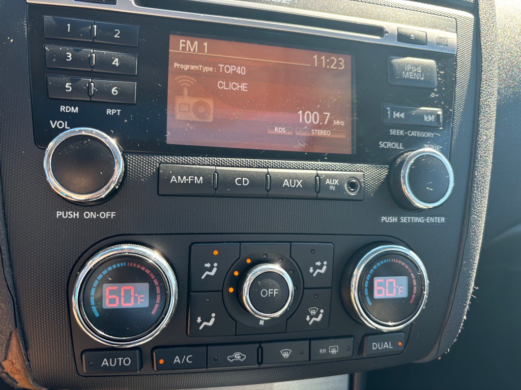 2011 Nissan Altima Image 10