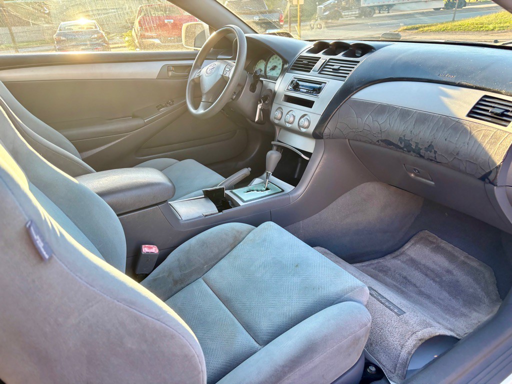 2004 Toyota Camry Image 12